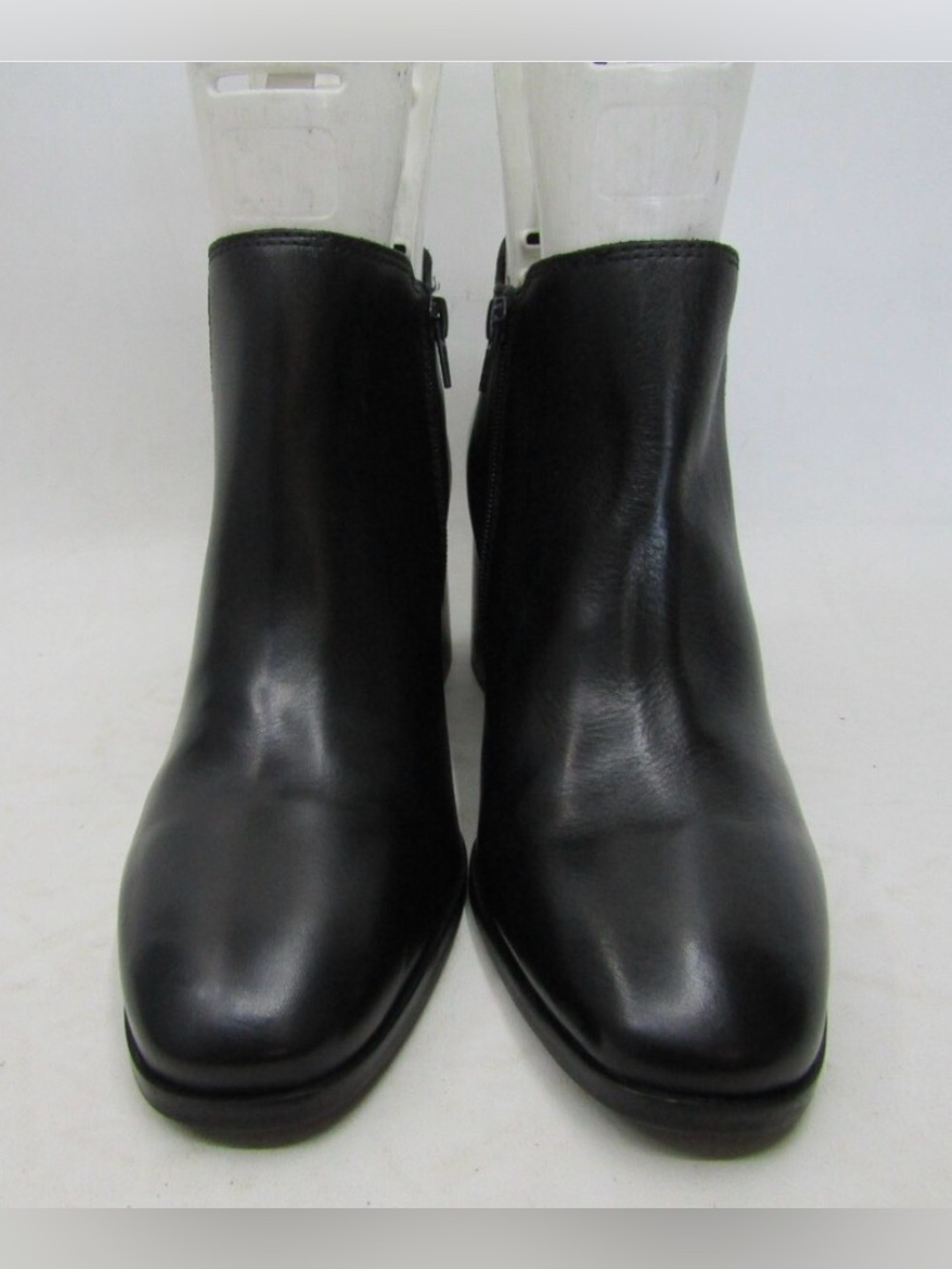 NEW Lucky Brand Black Leather Chelsea Block Heel Ankle Boots Zip-Up - Picture 3 of 9